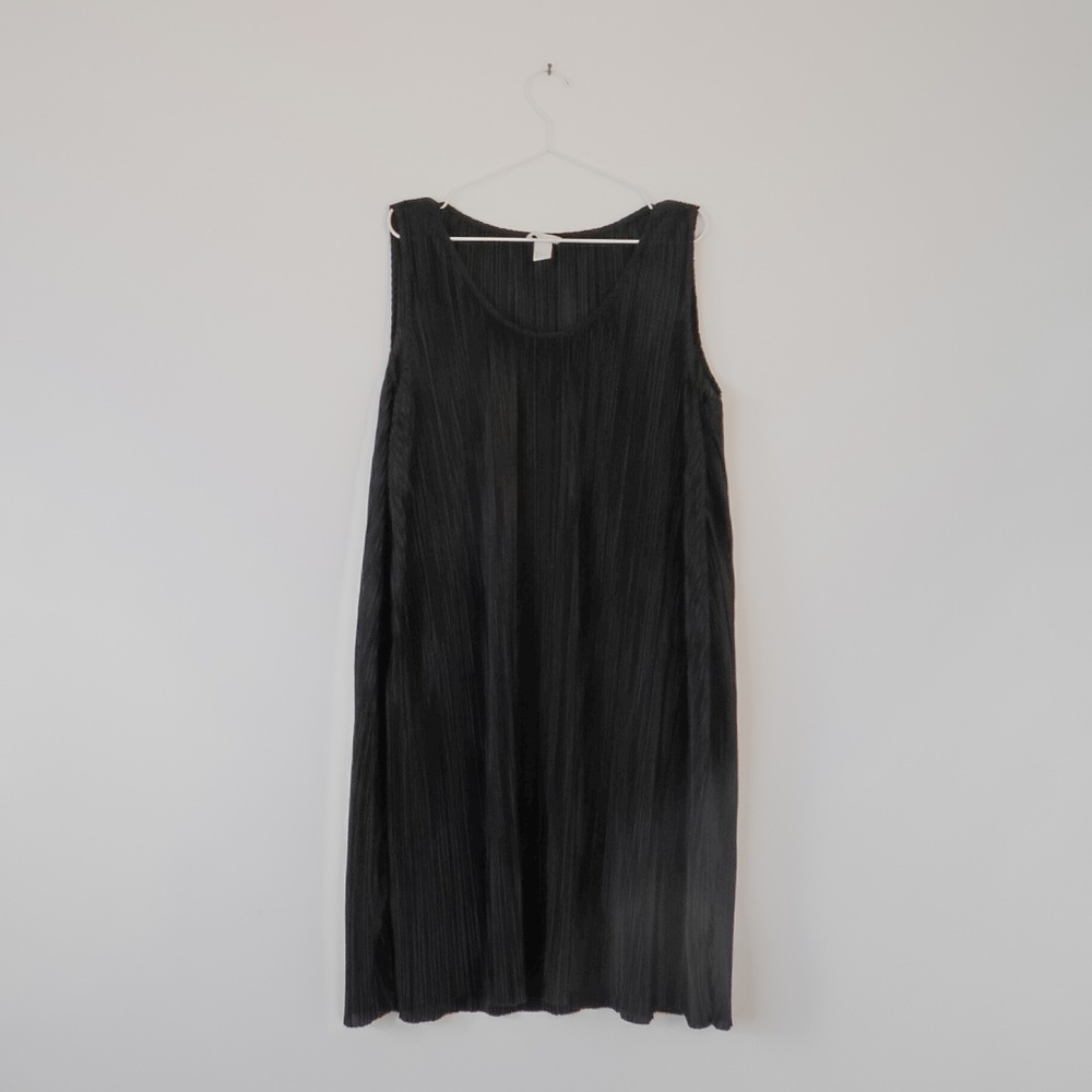 Flowy midi black dress - Size small